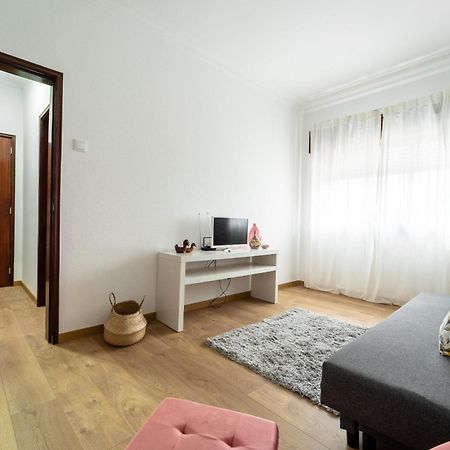 Casino And Beach Apartment By House And People بوفوُ جي فارزيم المظهر الخارجي الصورة